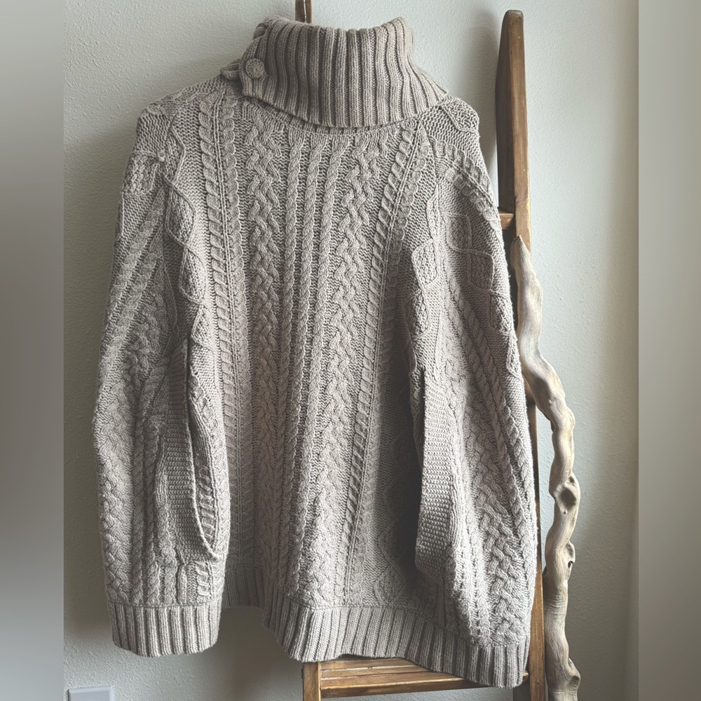 Anthropologie Fietsvoor Cable Knot Poncho Size M/L